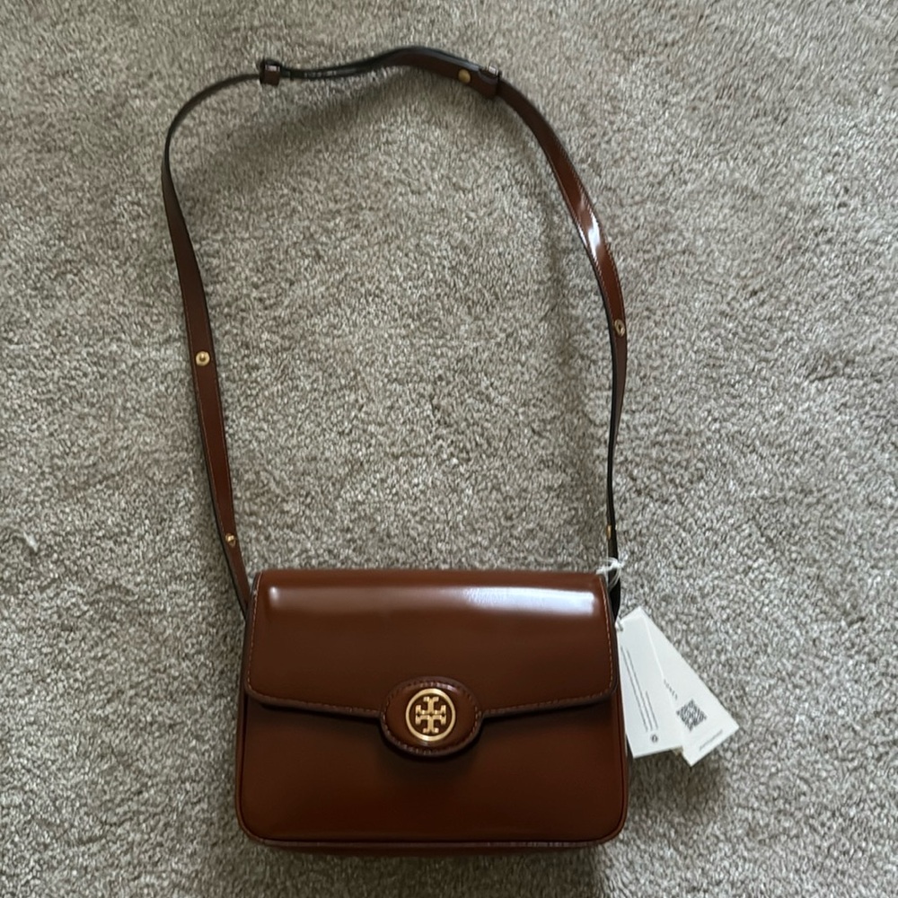 Tory Burch Robinson Spazzolato Convertible Shoulder Bag. Dark Sienna.